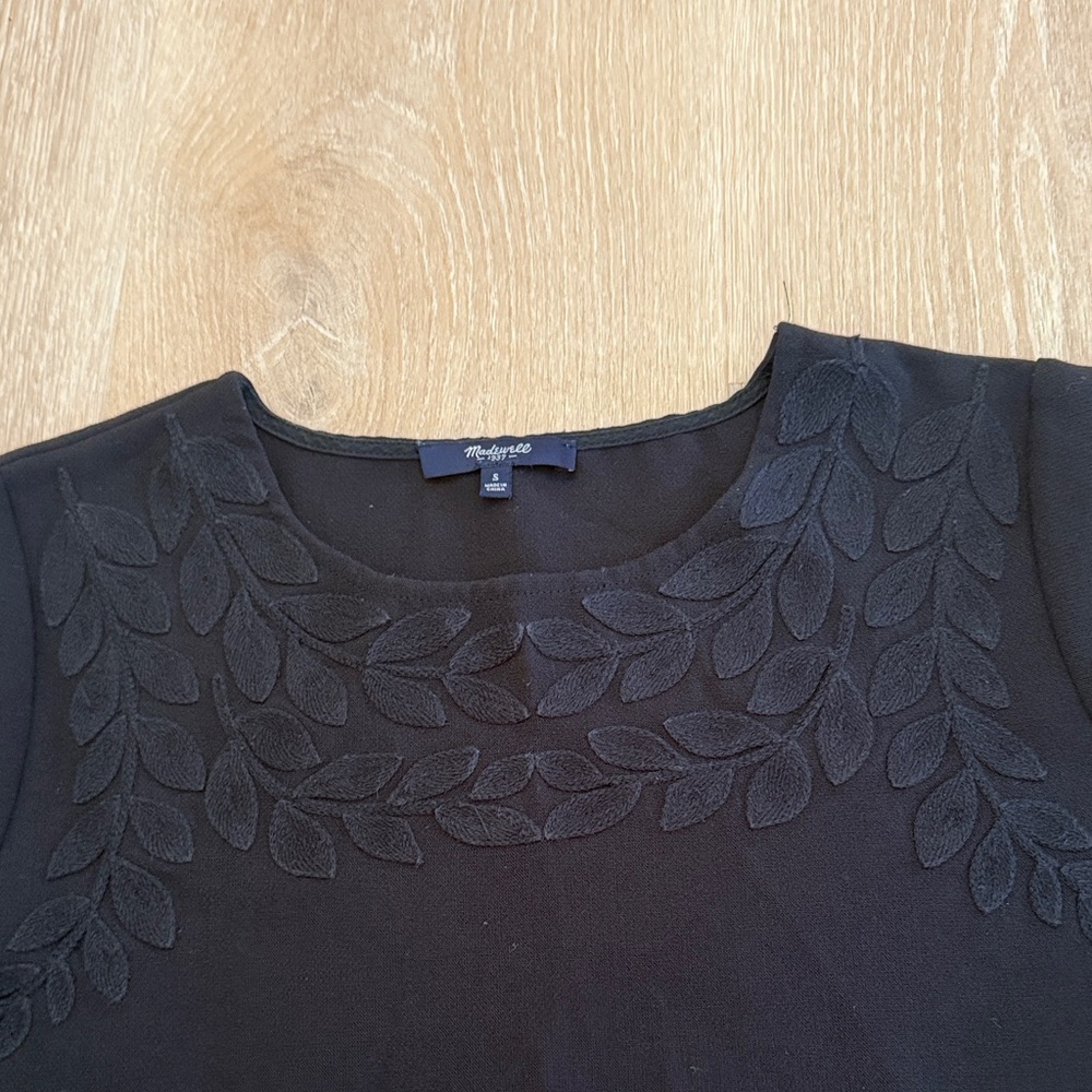 Madewell Black Leaf Embroidered Blouse Womens Size S short sleeve shirt - Picture 3 of 9